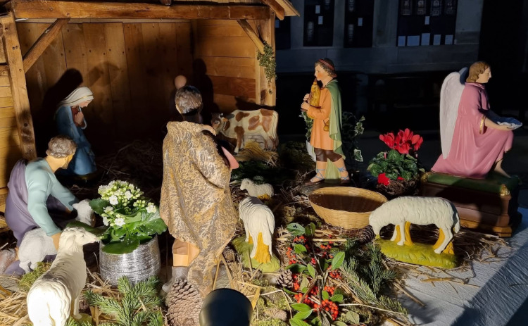 creche de la
        basilique de Tours