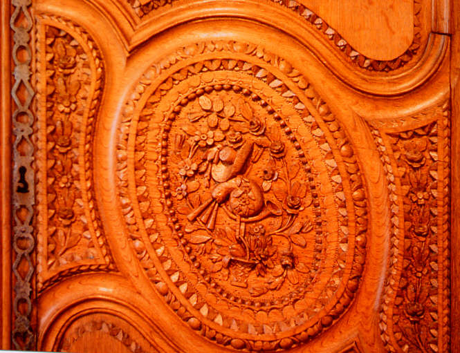 Trophée sur une armoire normande