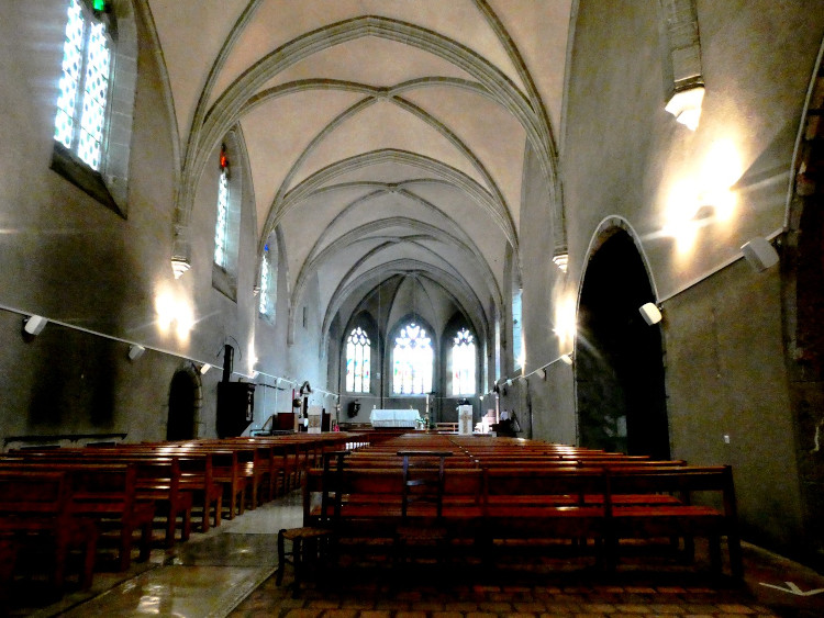 Eglise de Lemenc nef