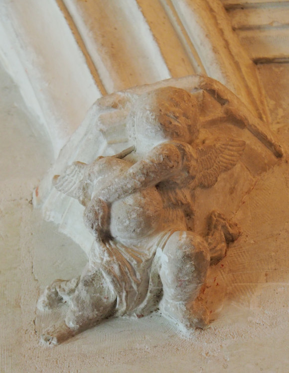 console sculpte escalier chenonceau : cornemuse