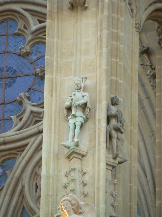 Joueur de cornemuse et joueur de nacaires
